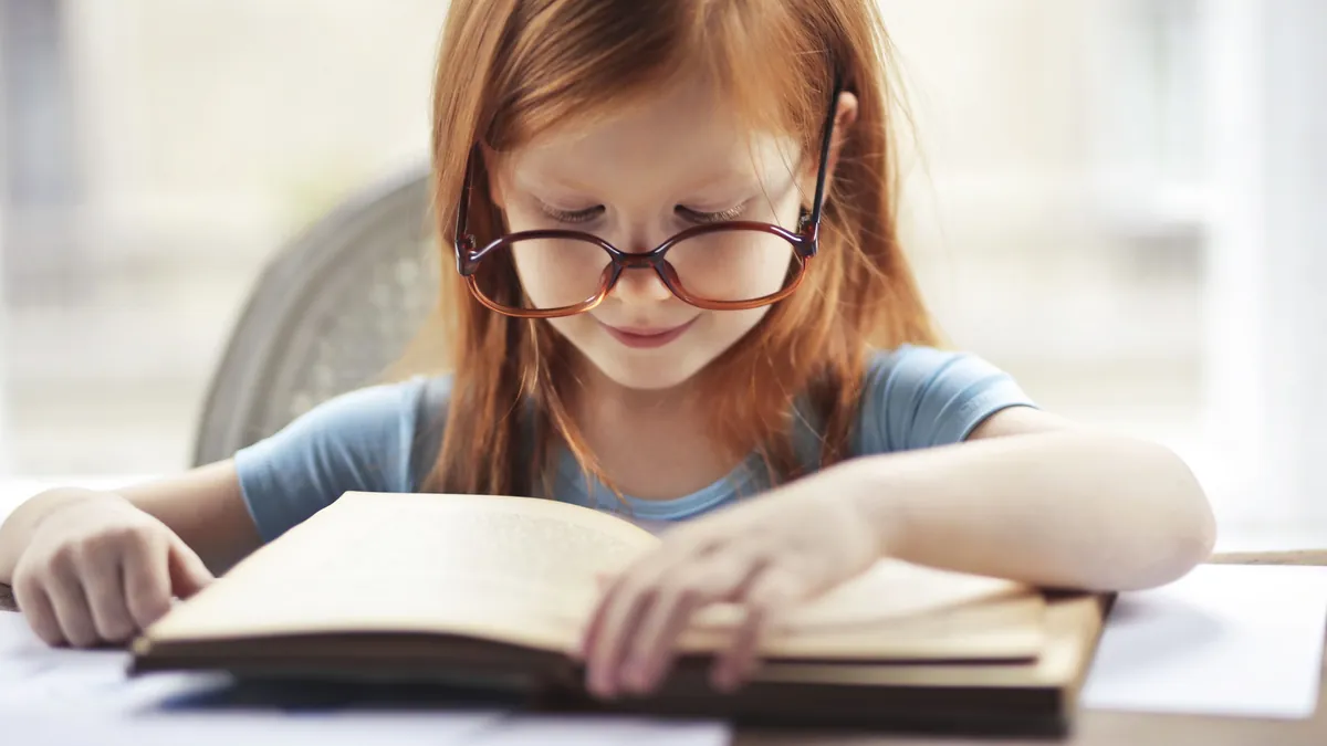 How to Tell Your Child's English Reading Level and Move to the Next Stage